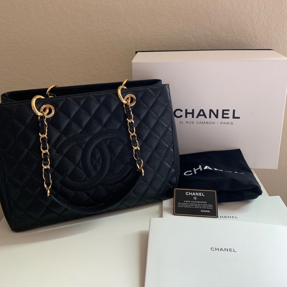 ❌SOLD❌ 💯%Authentic Chanel GST caviar Leather